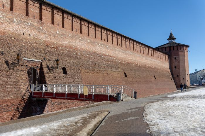 Коломенский кремль. Соборная площадь и Пятницкие ворота