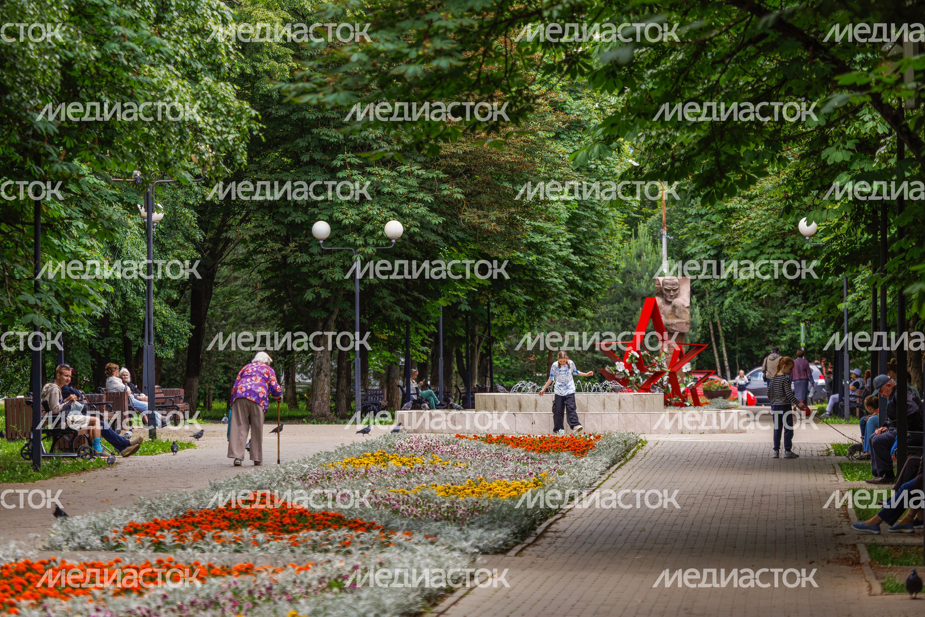 Мемориал «Вечный огонь» на Лесной улице в микрорайоне Юбилейный города Королева Мемориал «Вечный огонь» на Лесной улице в микрорайоне Юбилейный города Королева