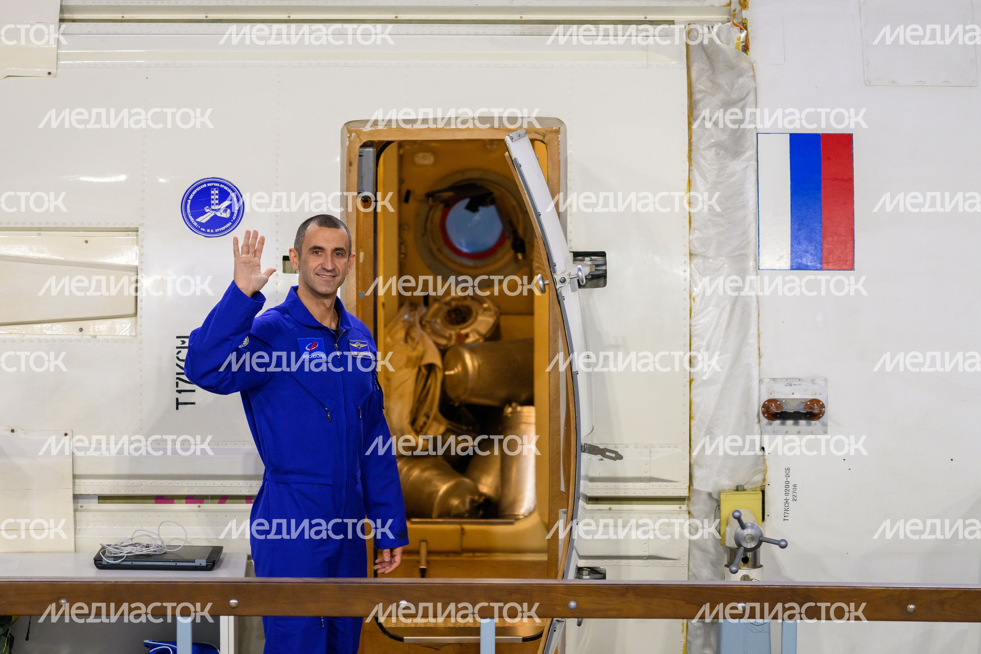 Космонавт Роскосмоса Сергей Тетерятников на комплексной тренировке в Центре подготовки космонавтов Звездного городка Космонавт Роскосмоса Сергей Тетерятников на комплексной тренировке в Центре подготовки космонавтов Звездного городка