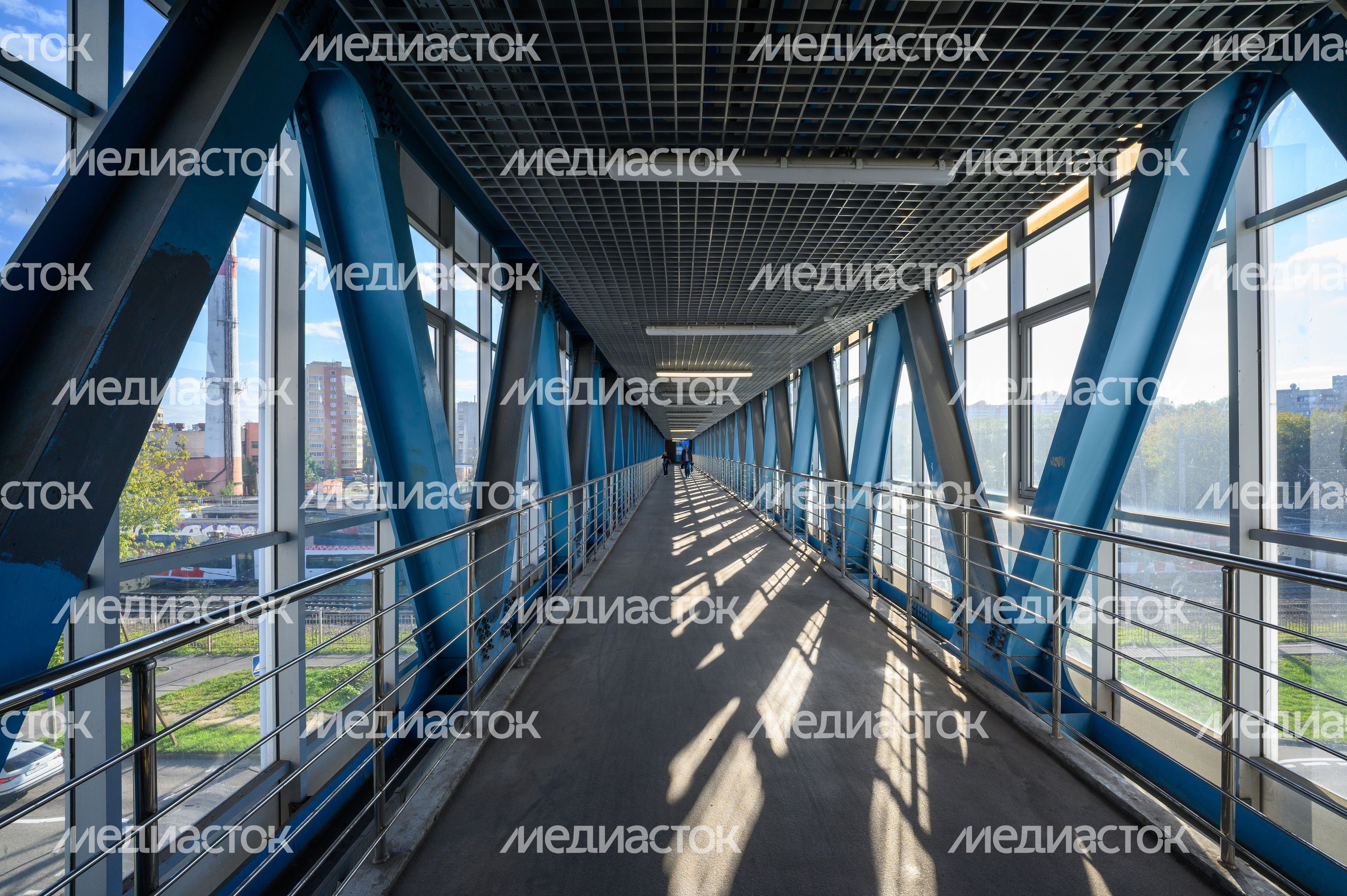 Пешеходный надземный переход через ж/д пути между улицей Новой и 1-м проездом Михельсона в Люберцах