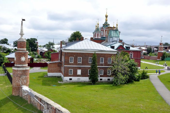 Успенский Брусенский женский монастырь в Коломне