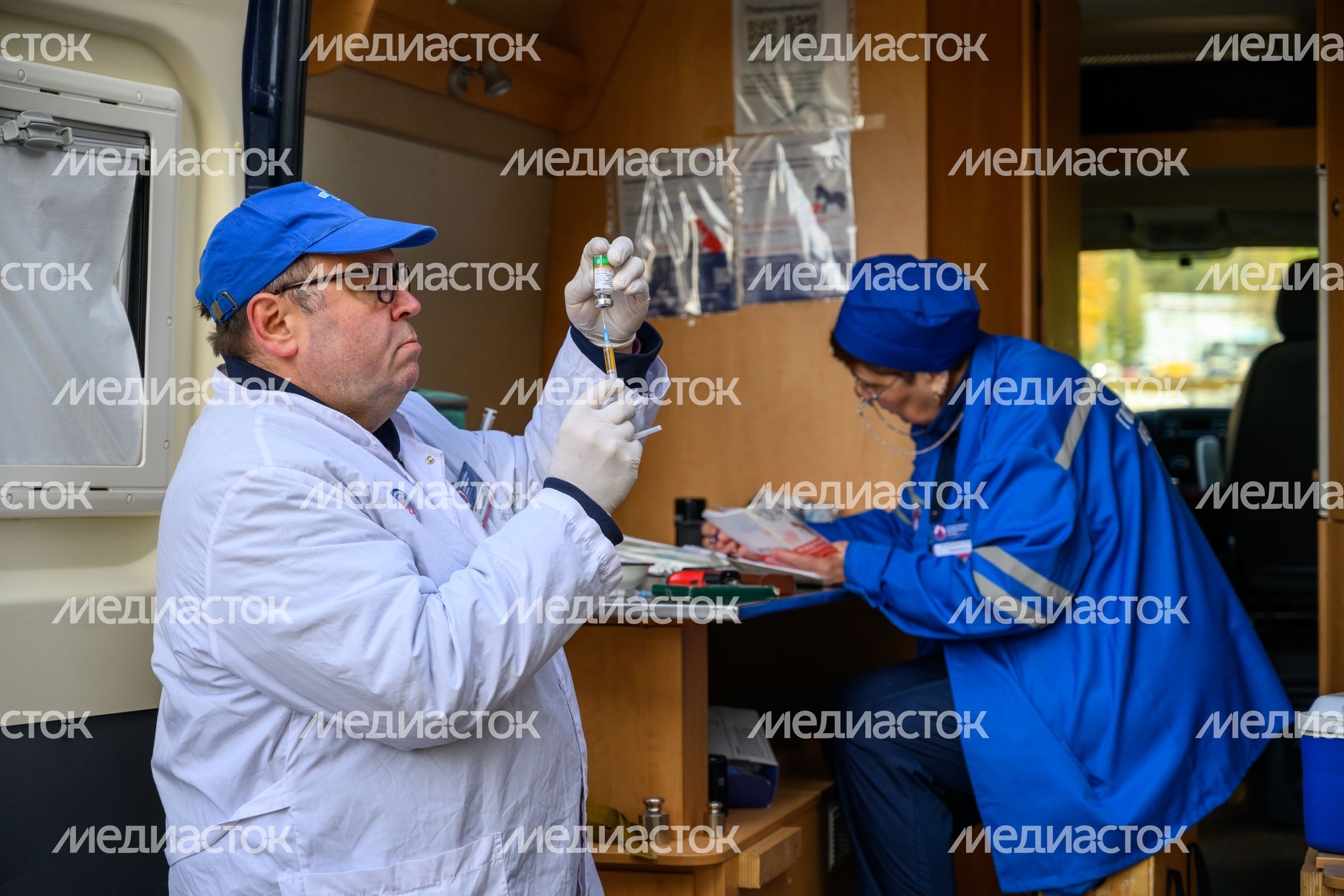 Выездная вакцинация животных в балашихинском парке "Пехорка" Выездная вакцинация животных в балашихинском парке "Пехорка"