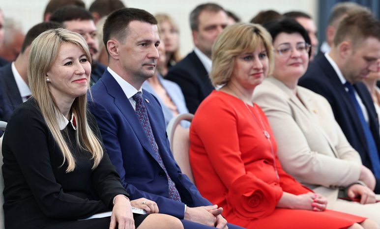 Подмосковных медработников поздравили с профессиональным праздником