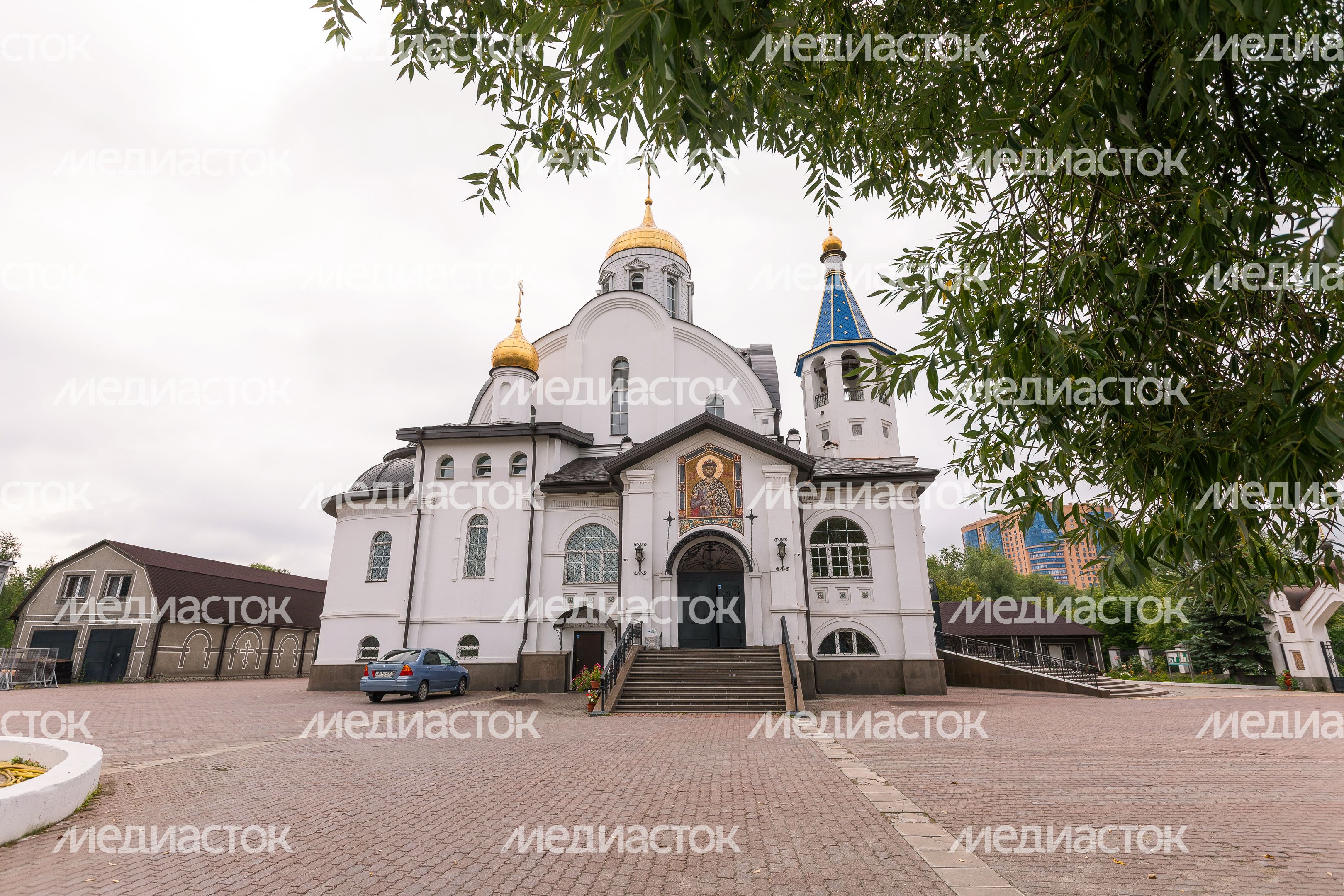Храм Казанской иконы Божией Матери в Центральном городском парке Реутова Храм Казанской иконы Божией Матери в Центральном городском парке Реутова