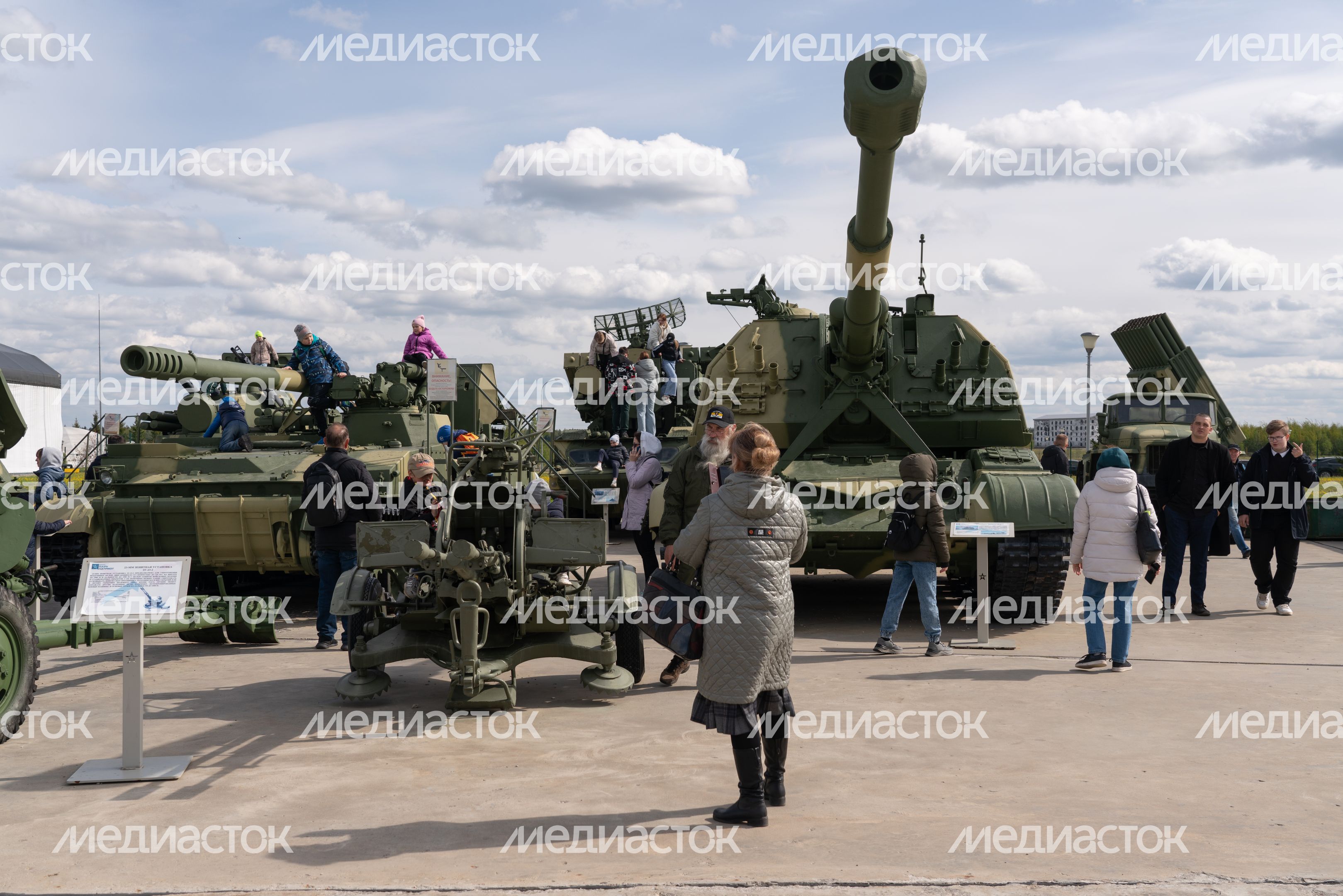 Самоходная артиллерийская установка на Музейной площадке №1 парка «Патриот» Самоходная артиллерийская установка на Музейной площадке №1 парка «Патриот»