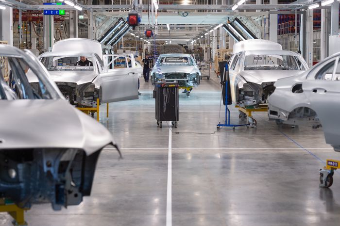 Открытие автомобильного завода Mercedes‑Benz в Подмосковье