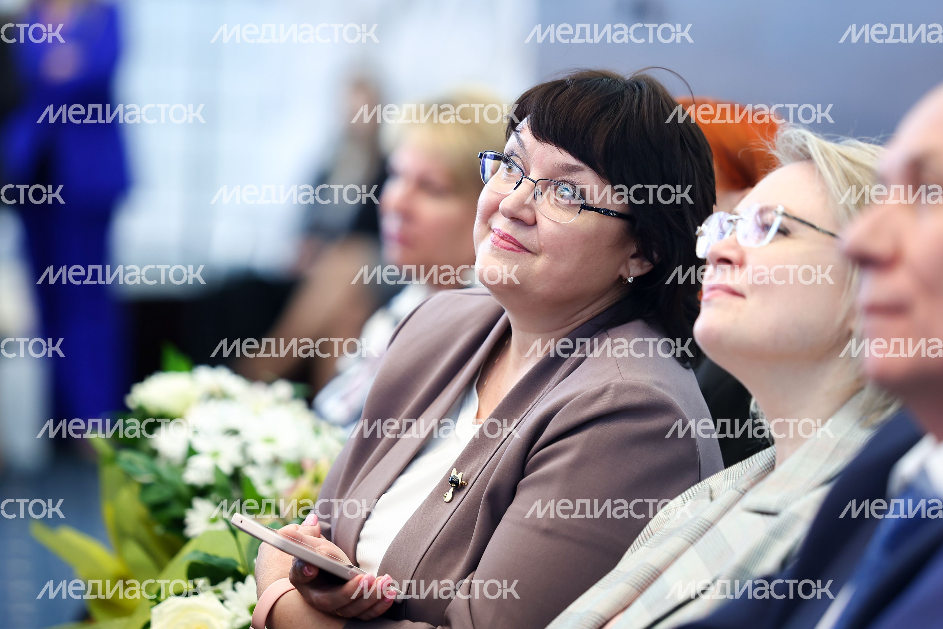 Поздравление соцработников с их профессиональным праздником Губернатором Подмосковья Поздравление соцработников с их профессиональным праздником Губернатором Подмосковья