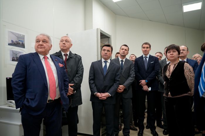 Андрей Воробьев посетил НИЦ "Курчатовский институт" ИФВЭ в Протвине