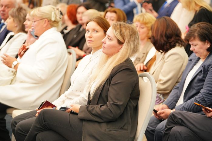 Сотрудников МФЦ Подмосковья поздравили с профессиональным праздником