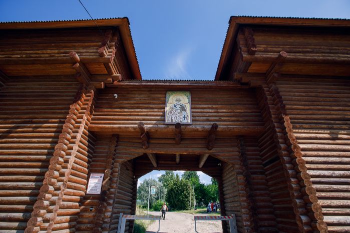 Дмитров. Никольские ворота