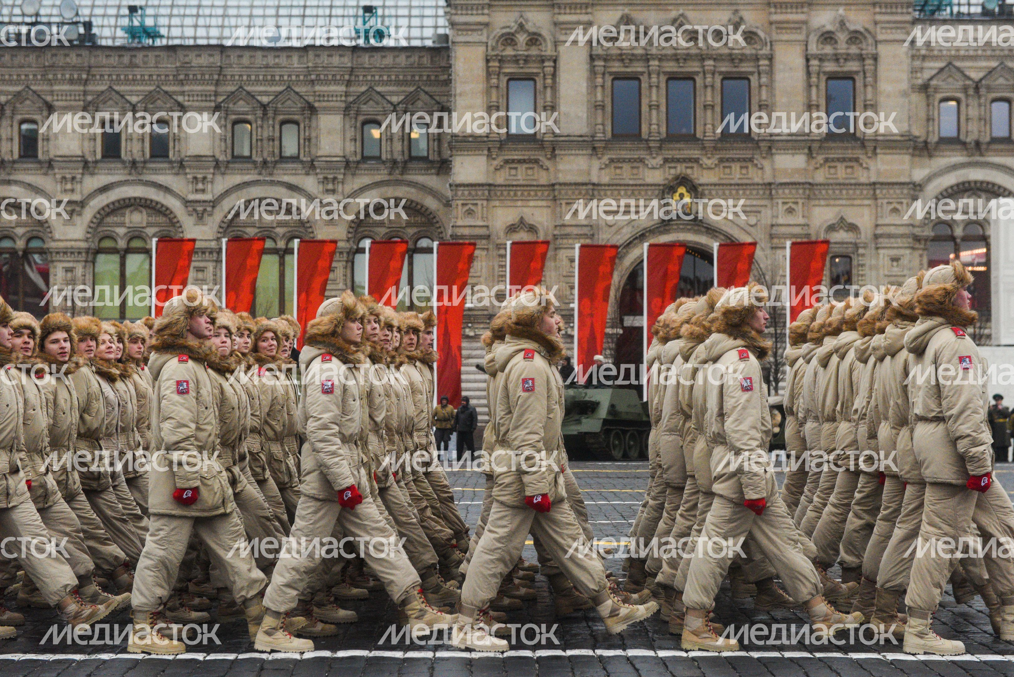 Торжественный марш в честь 78-ой годовщины военного парада 7 ноября 1941 года Торжественный марш в честь 78-ой годовщины военного парада 7 ноября 1941 года