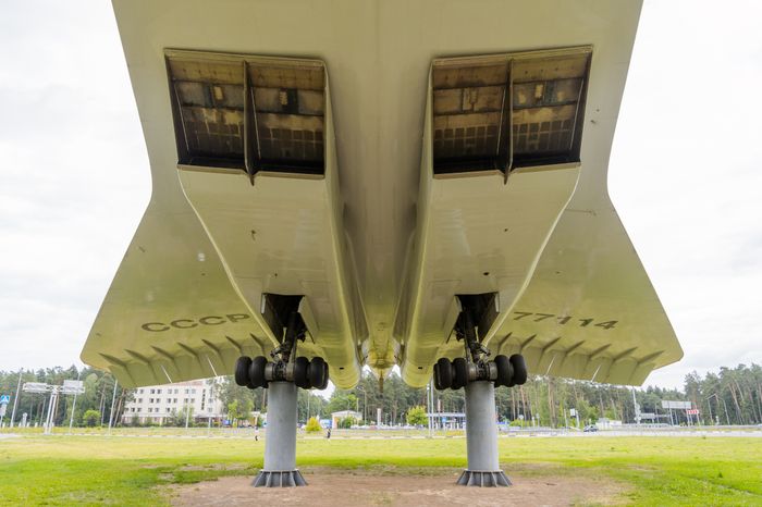 Памятник Ту-144