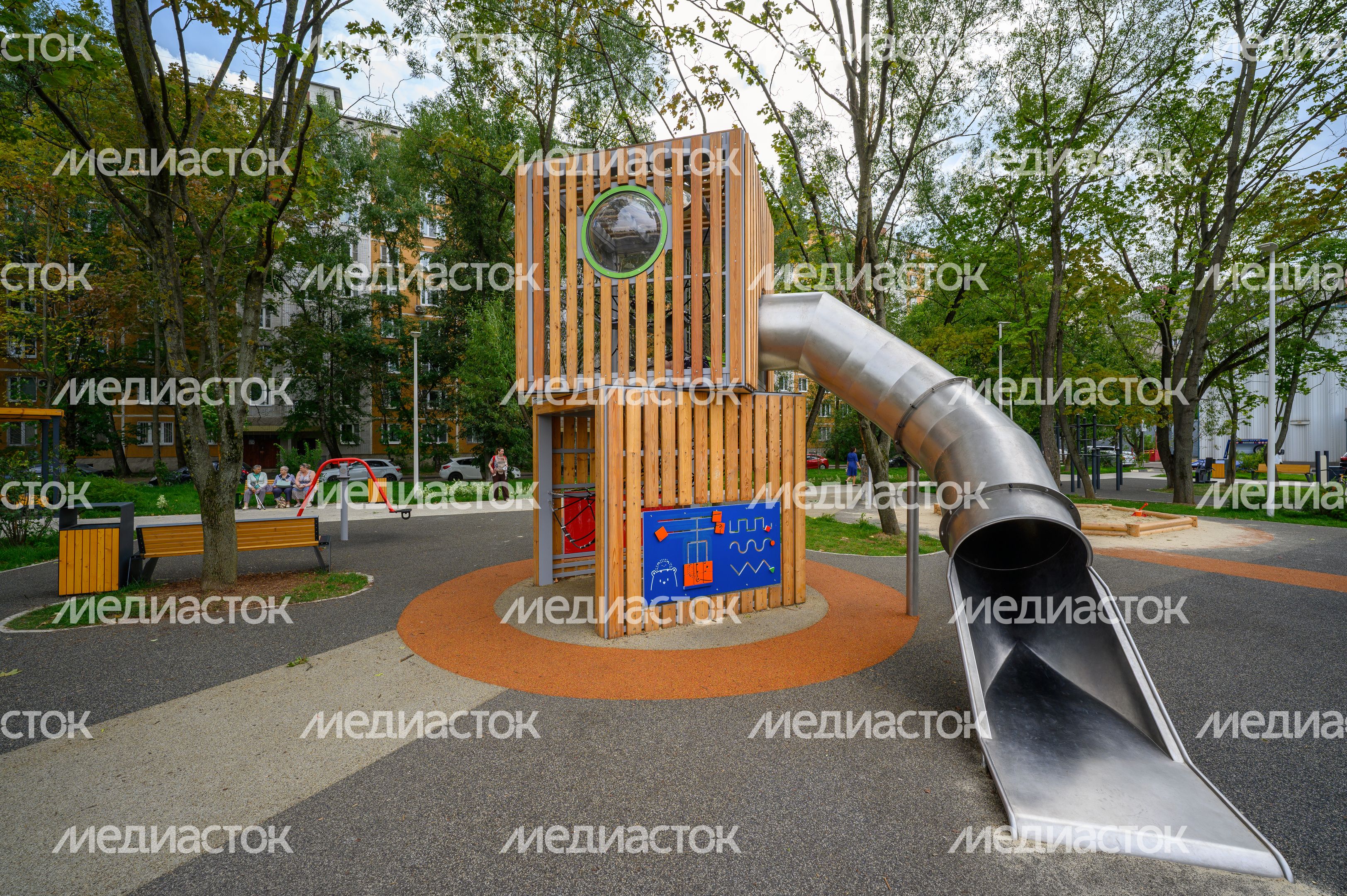 Благоустройство сквера на улице Октября в Реутове