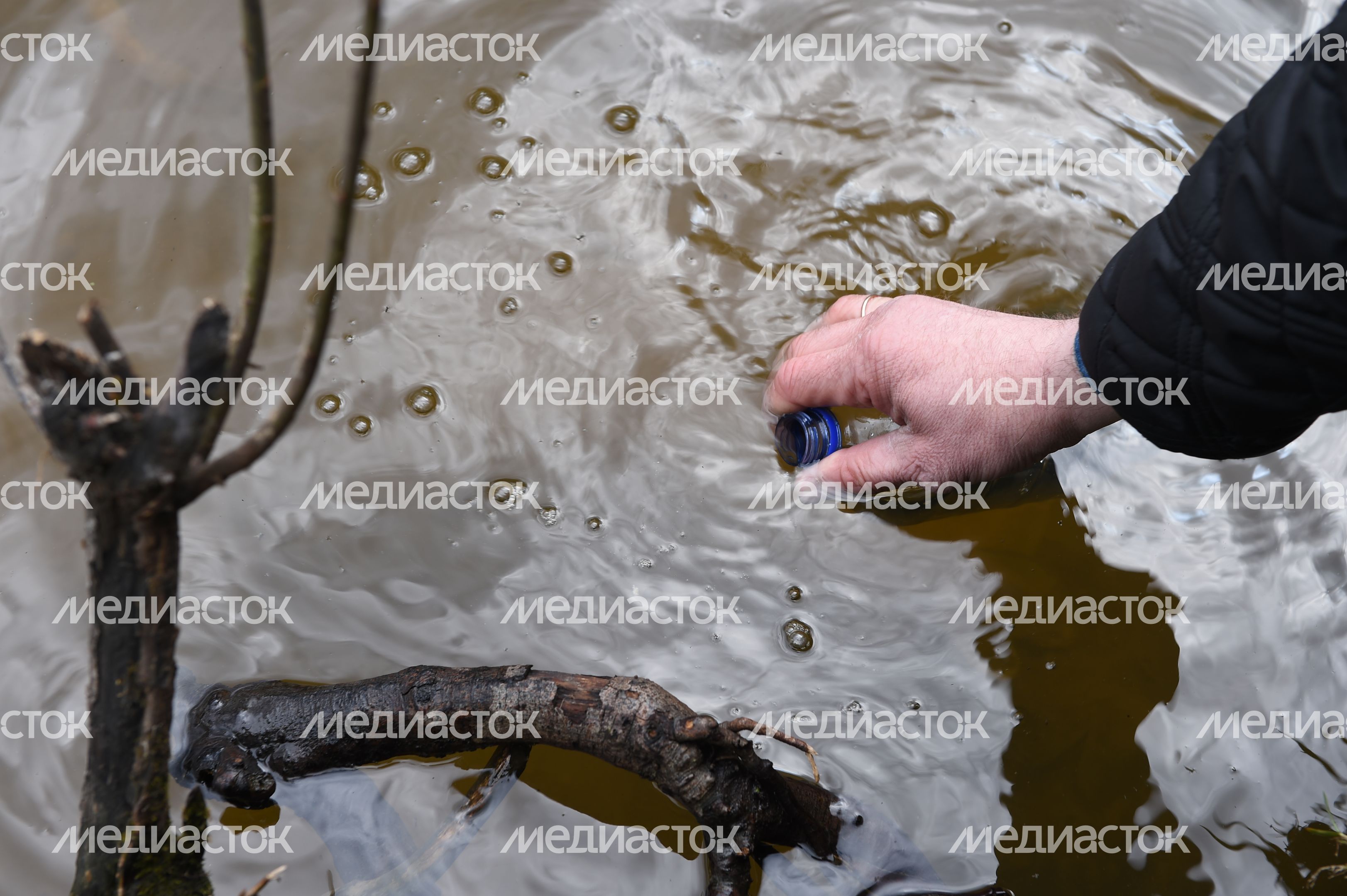 Эксперимент РИАМО: насколько грязная вода в Москве‑реке