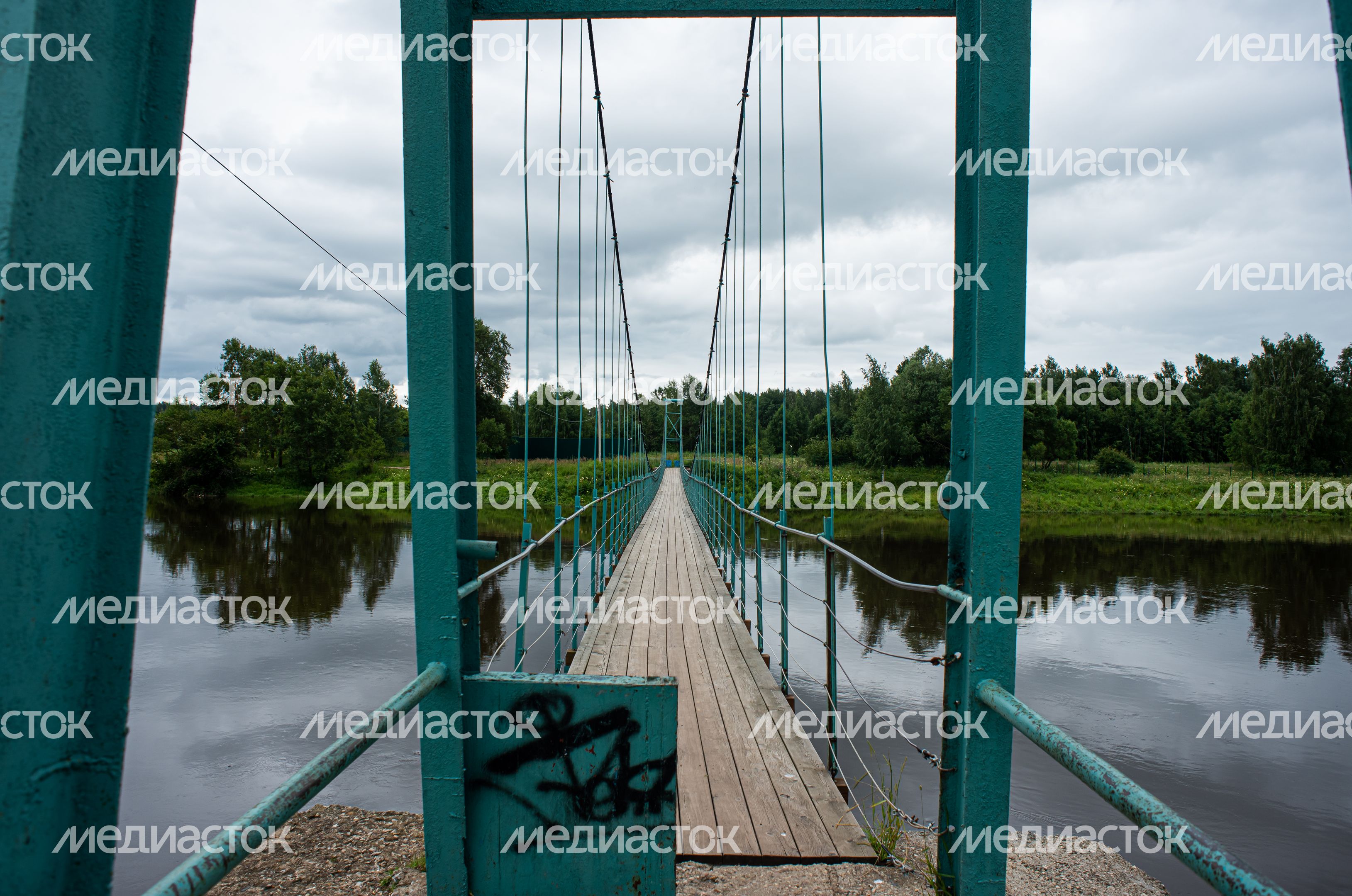 Подвесной мост у села Каринское