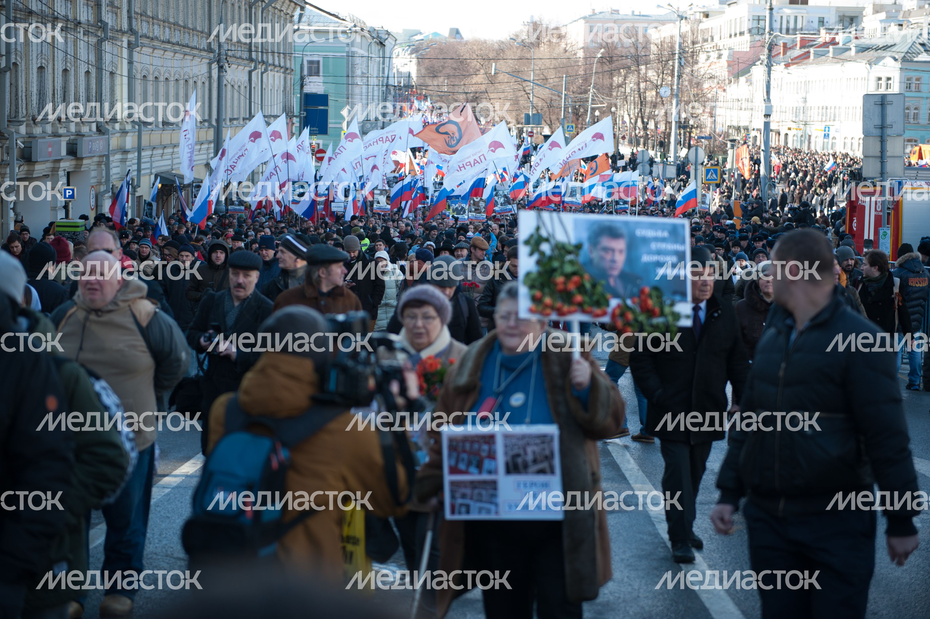 Марш памяти убитого политика Бориса Немцова в Москве Марш памяти убитого политика Бориса Немцова в Москве