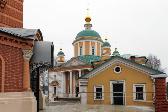 Покровский собор в Покровском монастыре в Хотьково Сергиево-Посадского округа