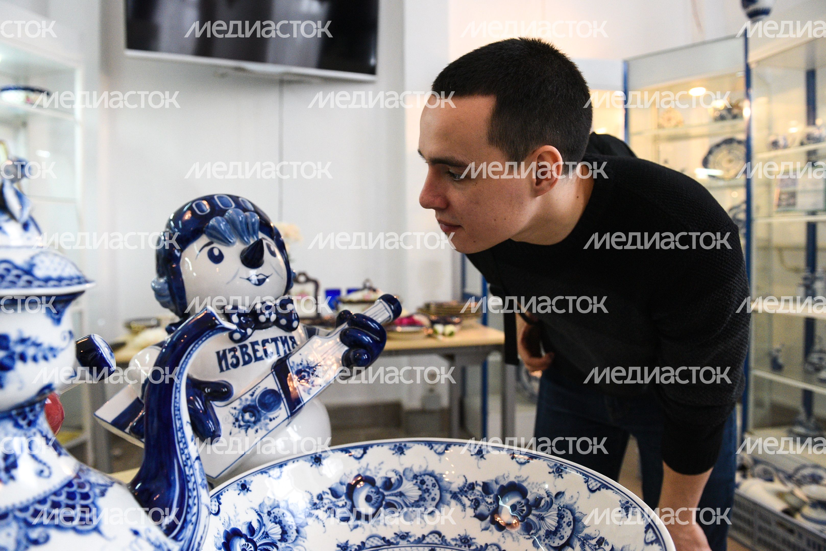 Гжельский фарфоровый завод