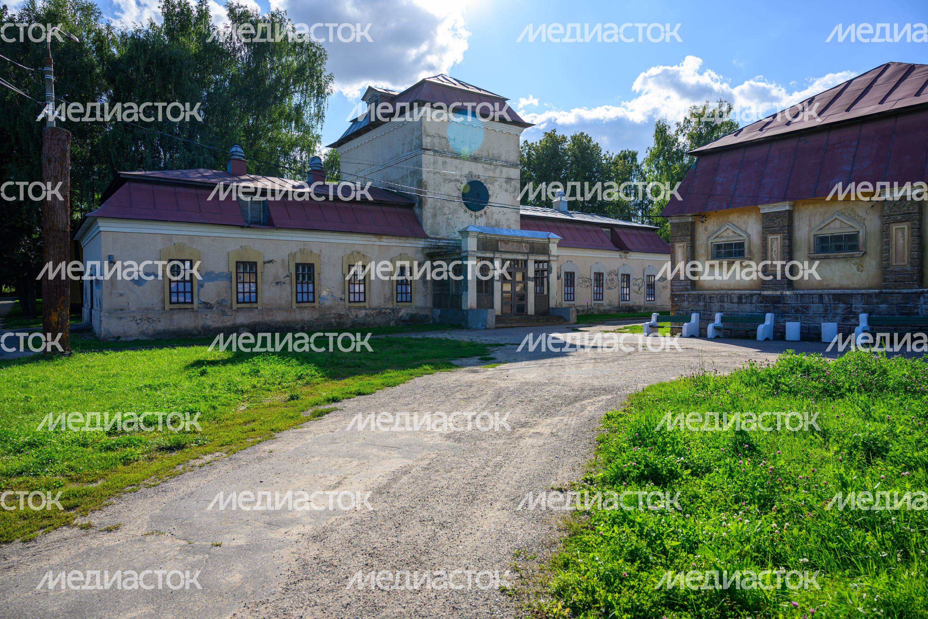 Фестиваль современного искусства "Заповедное" в Горках Ленинских Фестиваль современного искусства "Заповедное" в Горках Ленинских