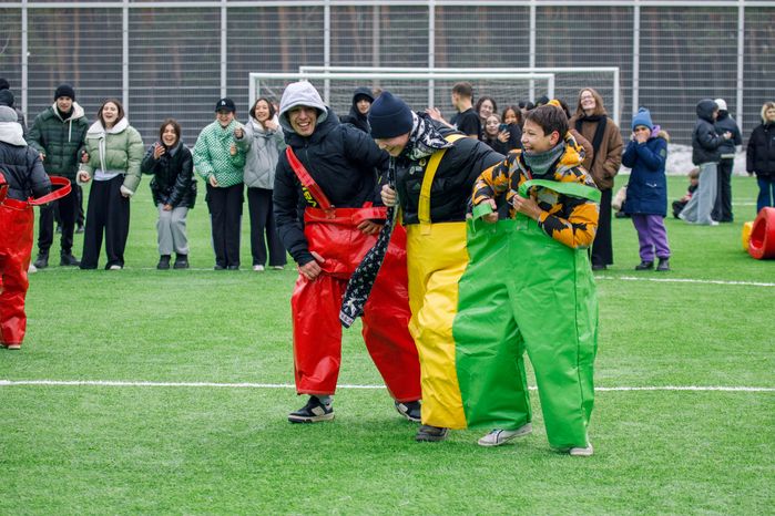 Спортивно-развлекательное мероприятие «Бегущие по снегу» в Кузьминском лесопарке в Котельниках