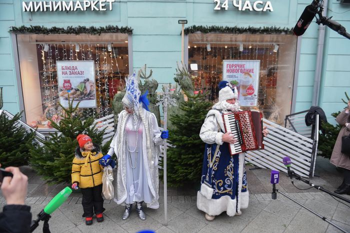 Открытие елочных базаров в Москве