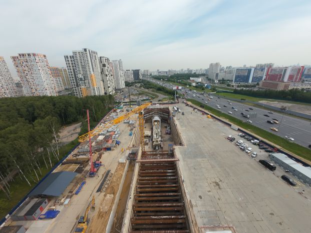 Прокладка тоннеля метро от "Липовой рощи" до "Строгино"