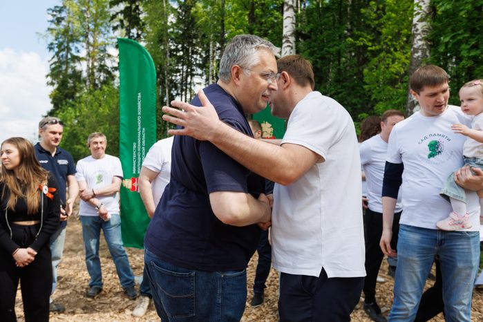 Кирилл Григорьев с командой принял участие во Всероссийской акции «Сад памяти»