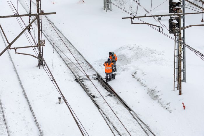 Железнодорожные пути для электрички в городе Химки