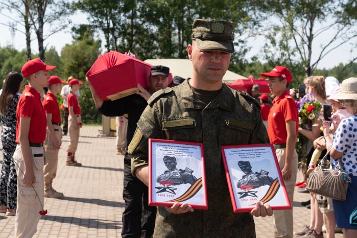 Перезахоронение солдат ВОВ в деревне Ельня