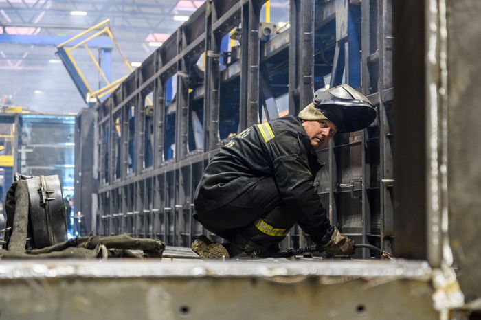 Демиховский машиностроительный завод из Орехово-Зуево производит электропоезда для всей страны