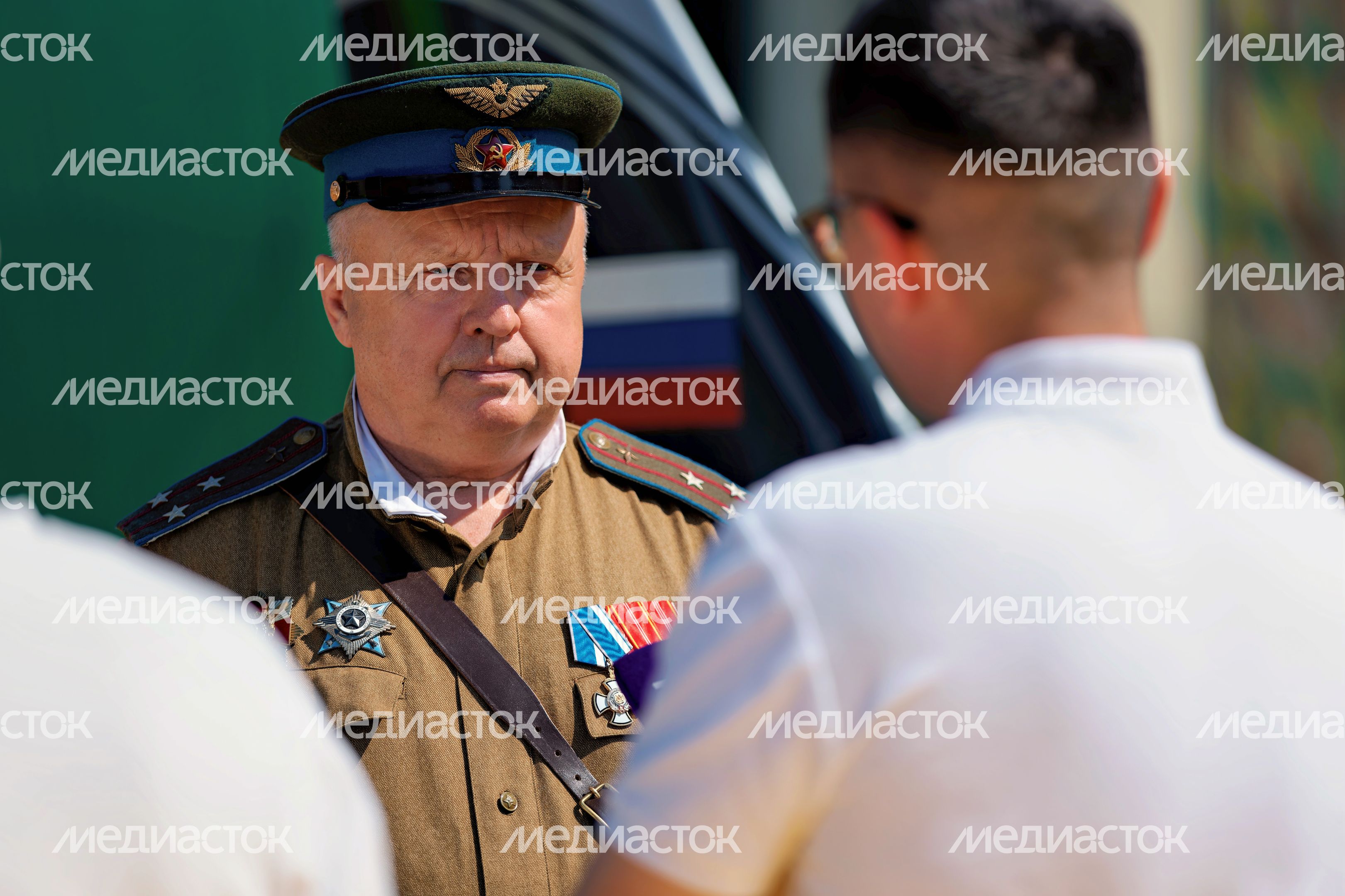 Патриотическое воспитание: возложение цветов к памятнику летчикам в аэроклубе ВВС Одинцовского округа ко Дню Победы