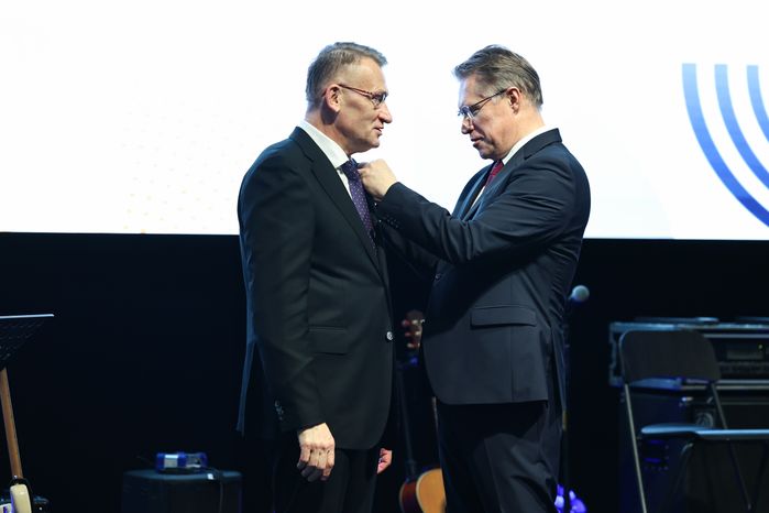 Михаил Мурашко поздравил коллектив МОНИКИ с юбилеем