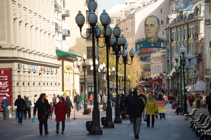 Опрос прохожих на Арбате