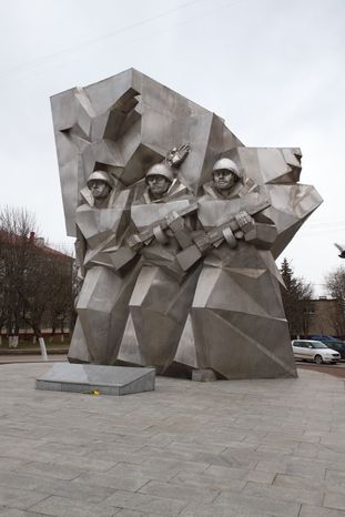 Памятник подольским курсантам