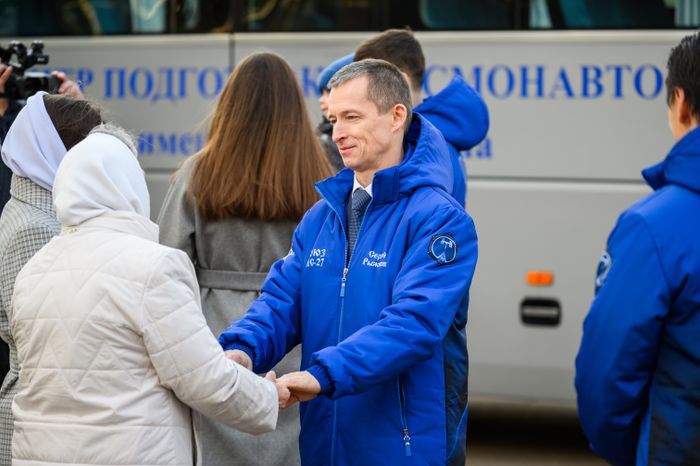 Командир ТПК «Союз МС-27» Сергей Рыжиков на проводах экипажа космонавтов МКС-73 из Звездного городка