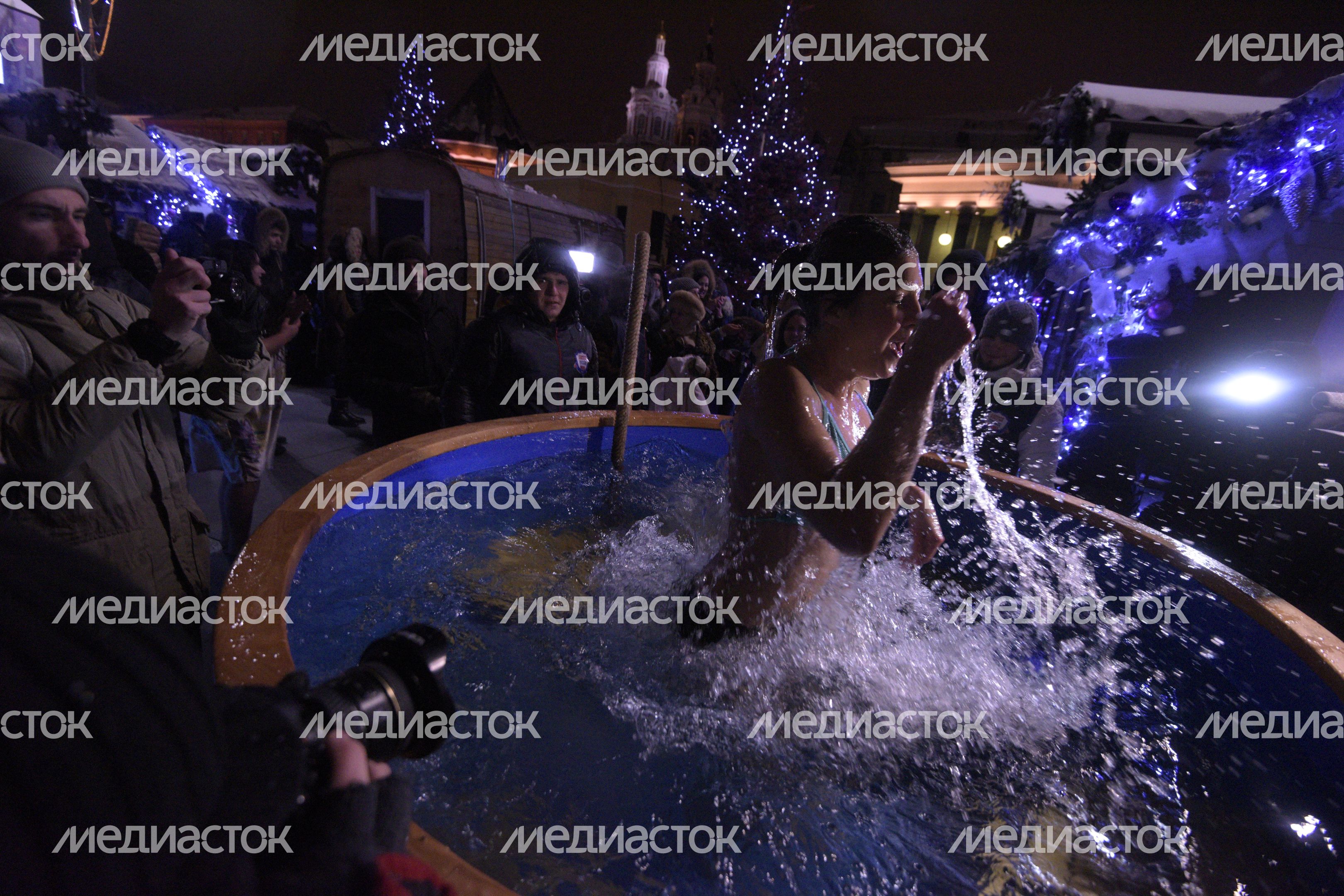 Крещенские купания в Москве
