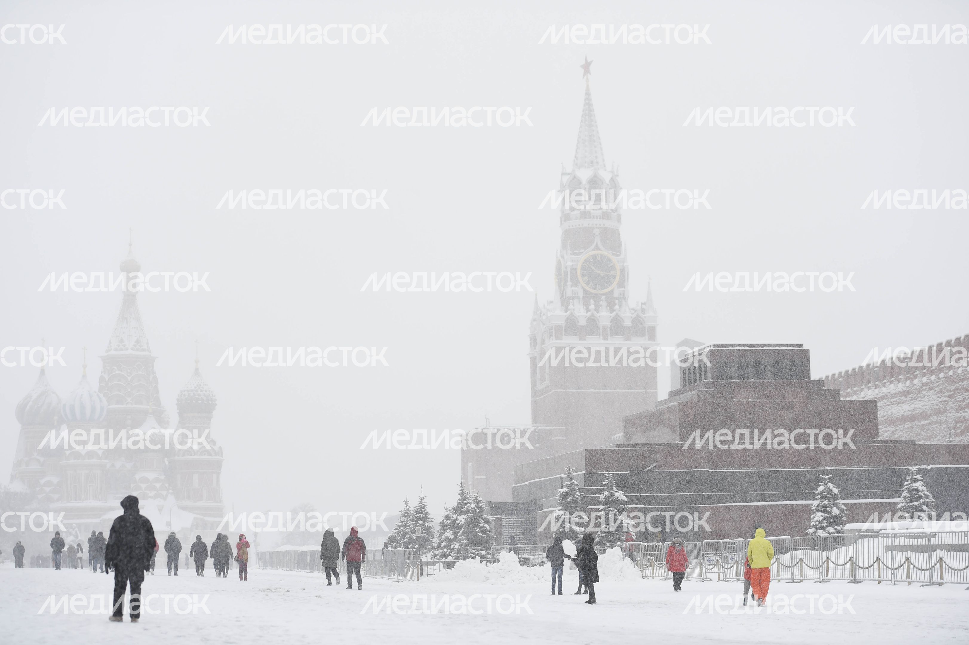 Рекордный снегопад в Москве и Подмосковье