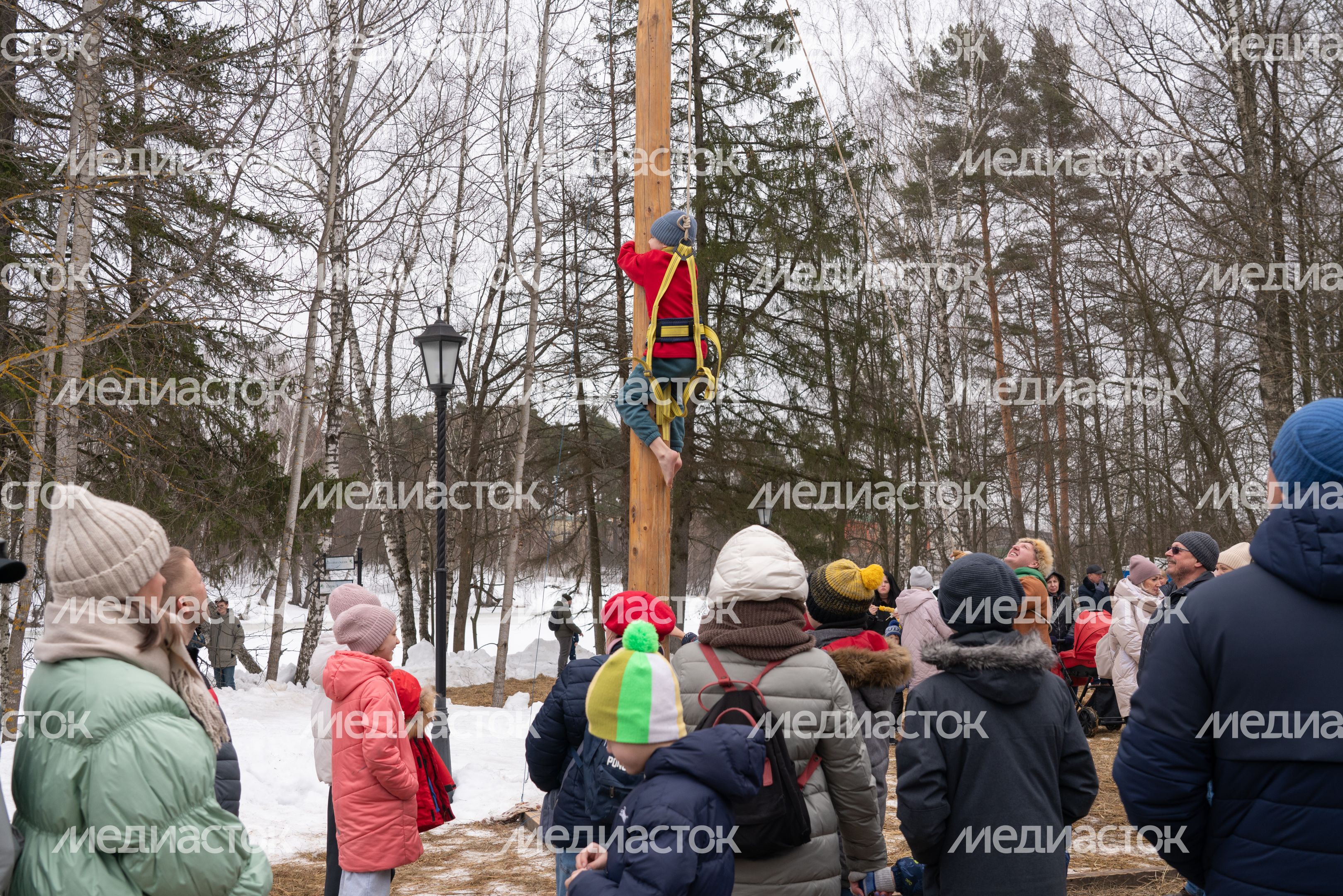 Масленица в парке "Захарово". Одинцовский округ