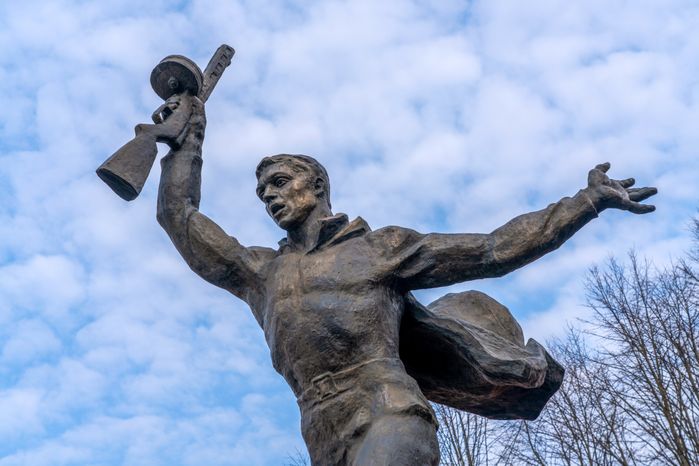 Мемориал Кремлевским курсантам в селе Ярополец Волоколамского округа