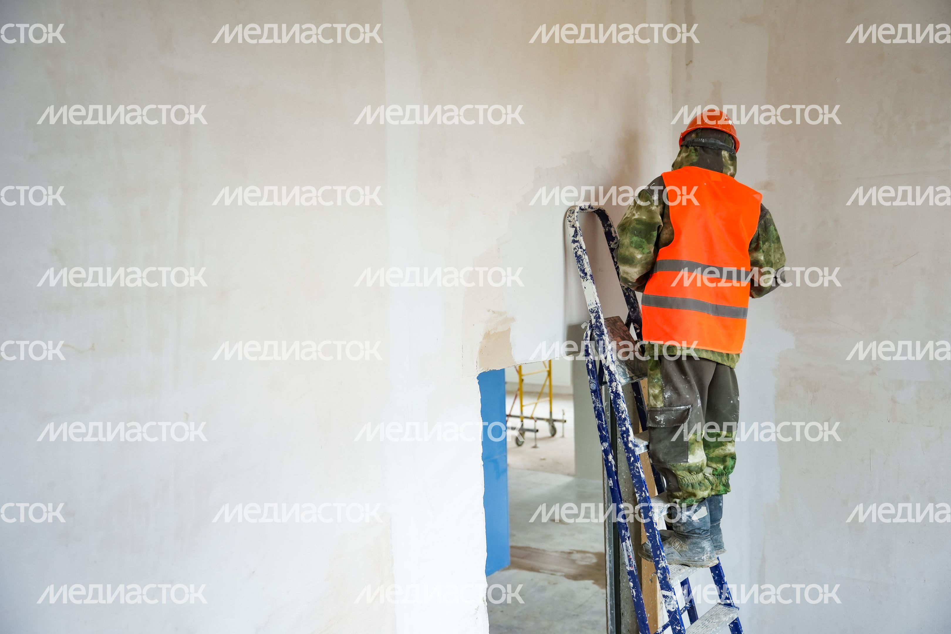 В Лобне продолжается строительство нового здания поликлиники №1