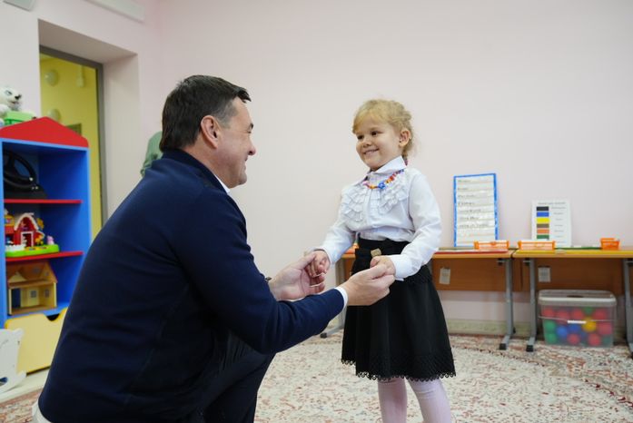 Посещение интерната для обучения слепоглухих детей и молодых инвалидов в Сергиево-Посадском округе Губернатором Подмосковья