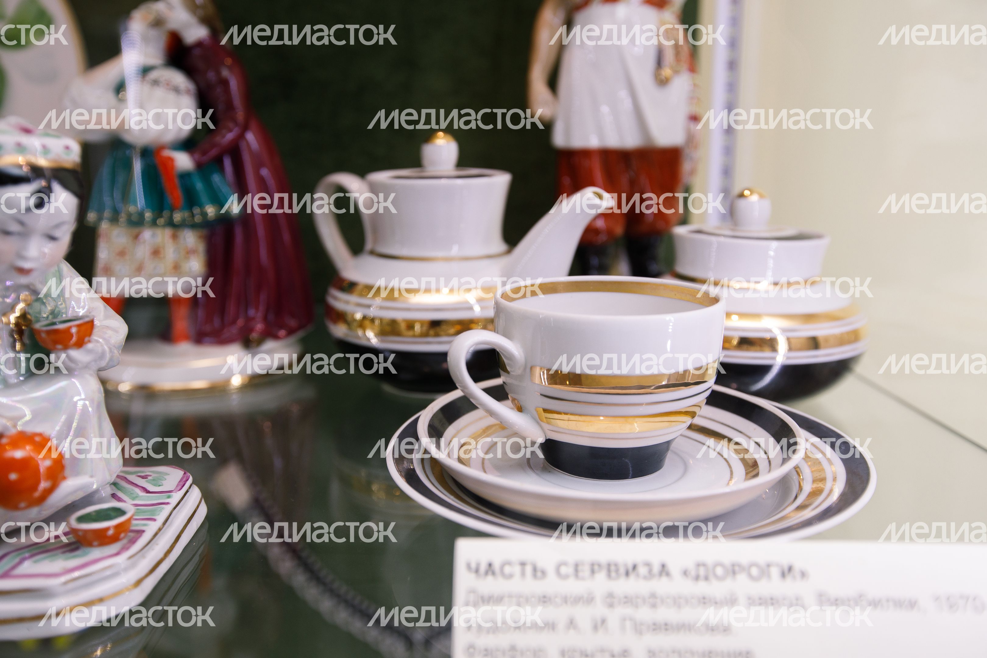 Выставка «Две фарфоровые империи» в Музее-заповеднике «Дмитровский кремль»