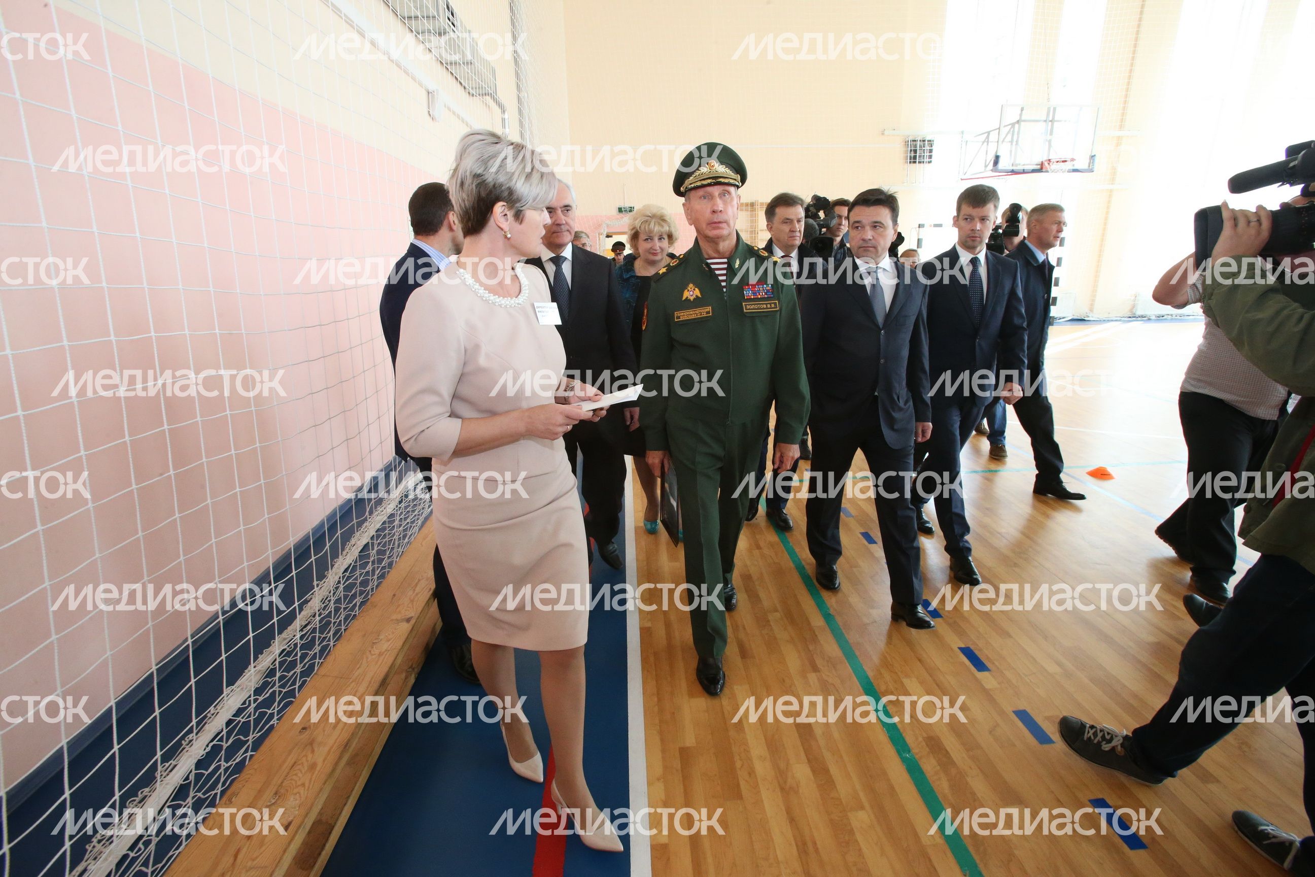 Воробьев принял участи в открытии ЖК для военнослужащих и ознакомился со строительством транспортных развязок в Балашихе