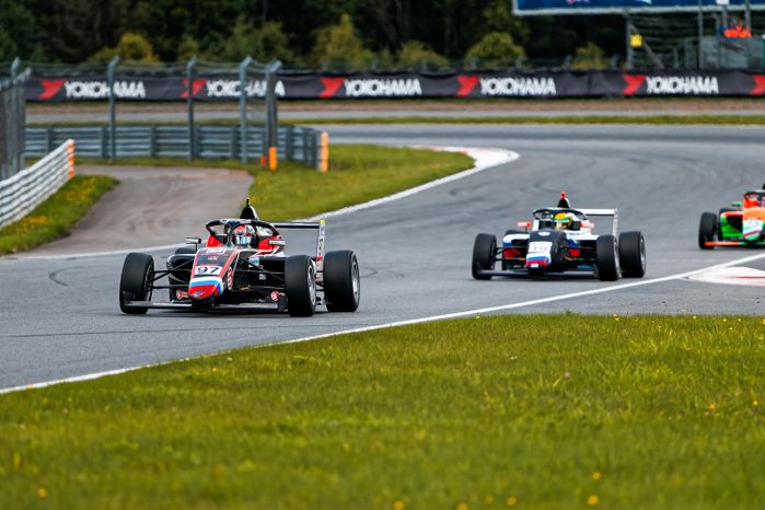 VI этап российской серии кольцевых гонок на автодроме Moscow Raceway
