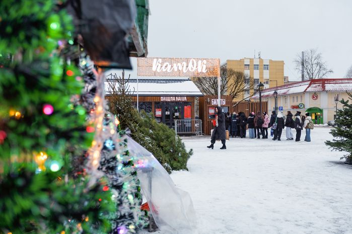 Елочный базар на Торговой площади в Дмитрове
