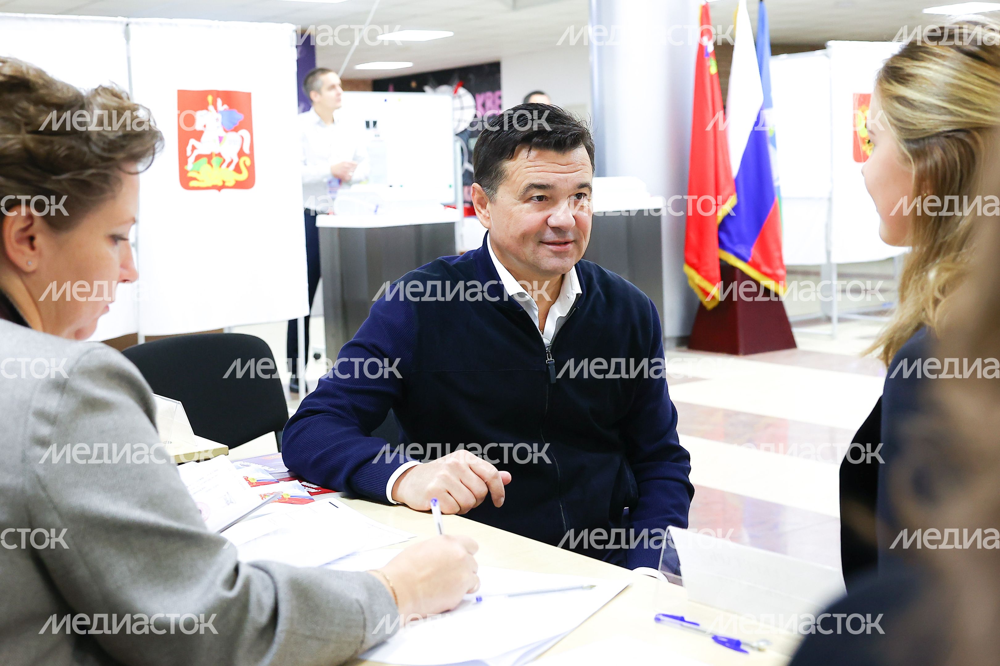 Посещение избирательного участка в Одинцове Губернатором Подмосковья
