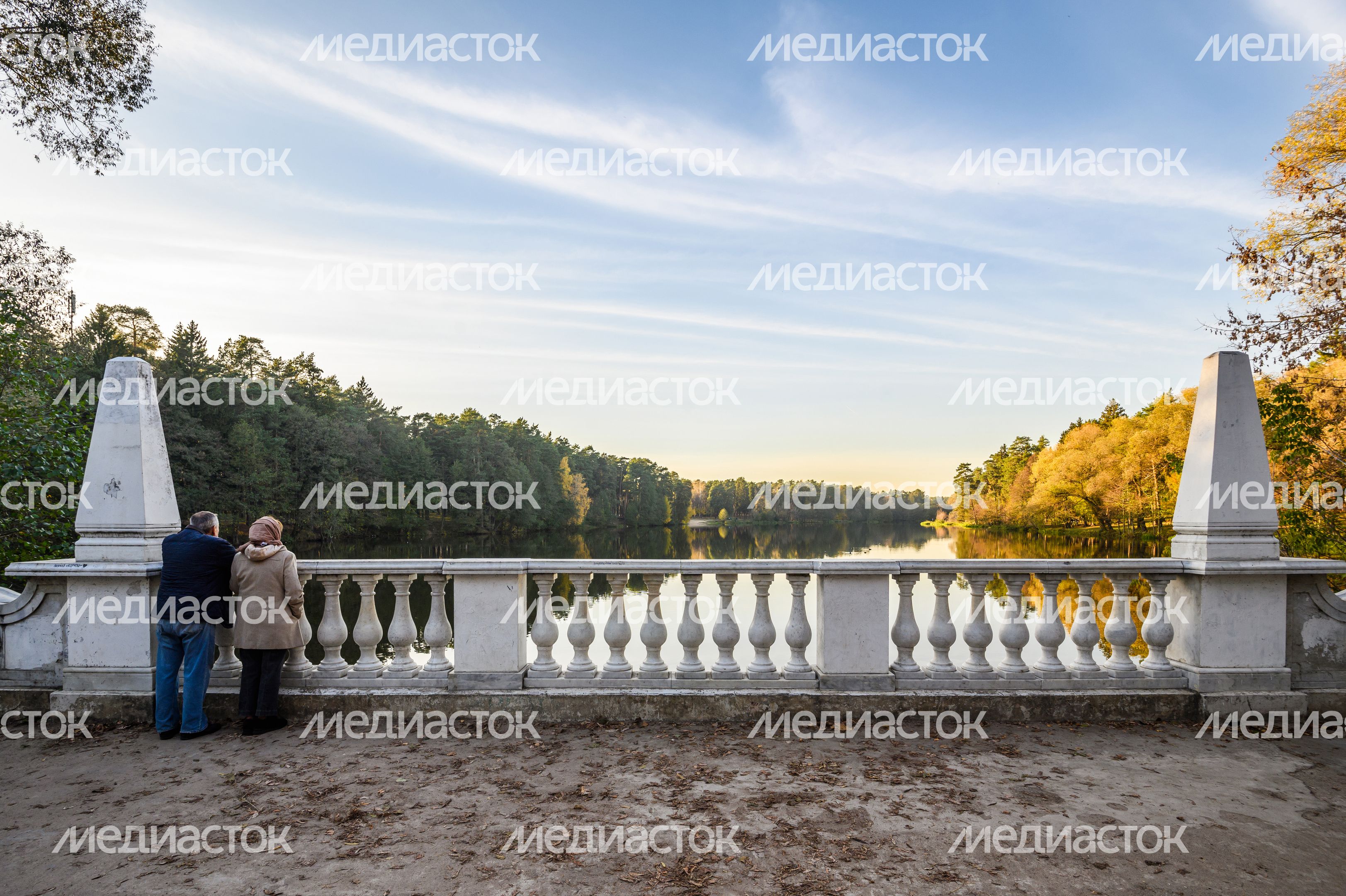 Мраморный мост в поселке Кратово Раменского округа Мраморный мост в поселке Кратово Раменского округа