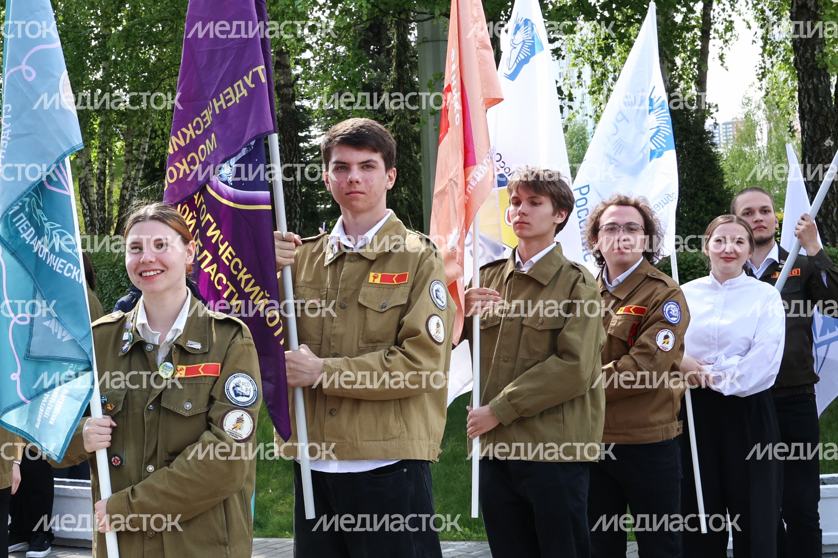Студенческие отряды Подмосковья открыли летний трудовой семестр Студенческие отряды Подмосковья открыли летний трудовой семестр