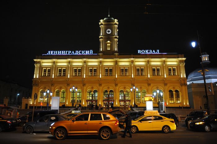 Ленинградский вокзал в Москве
