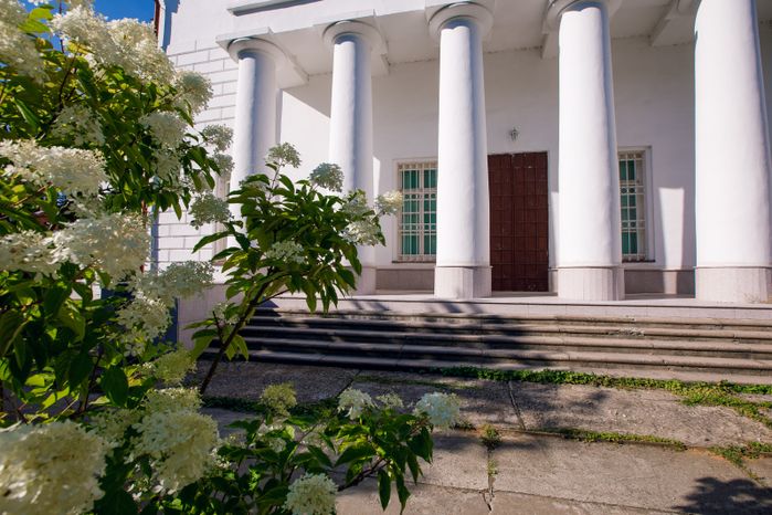 Домодедово. Церковь Архангела Михаила в Михайловском